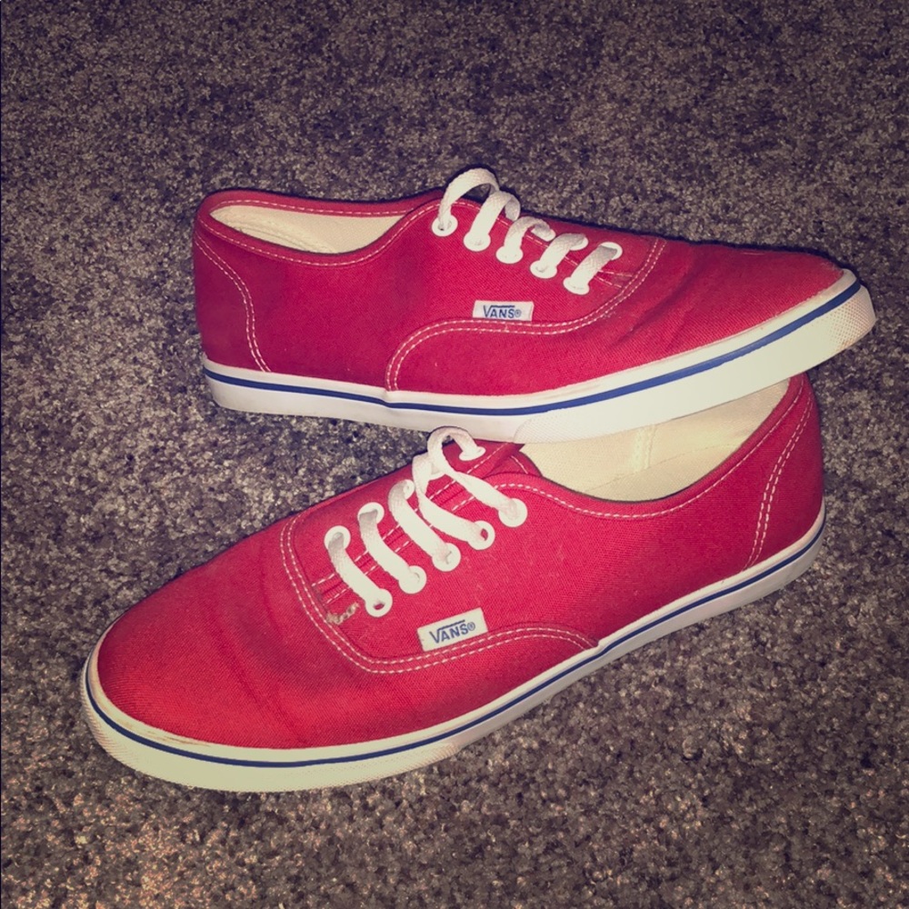 RED THIN SOLED VANS !!!! Men’s 6.5 Women’s 8